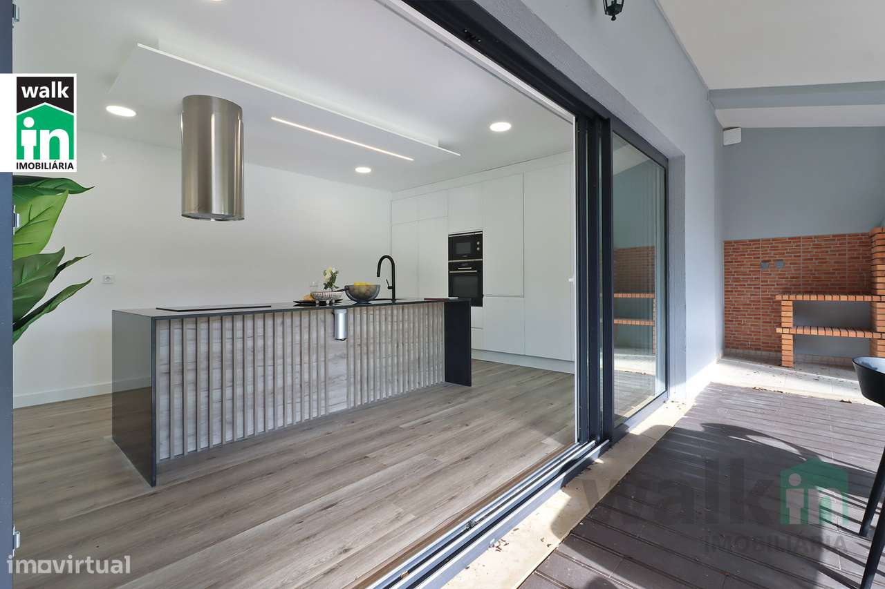 Moradia Térrea de Luxo V4 com Piscina na Herdade da Aroeira-20