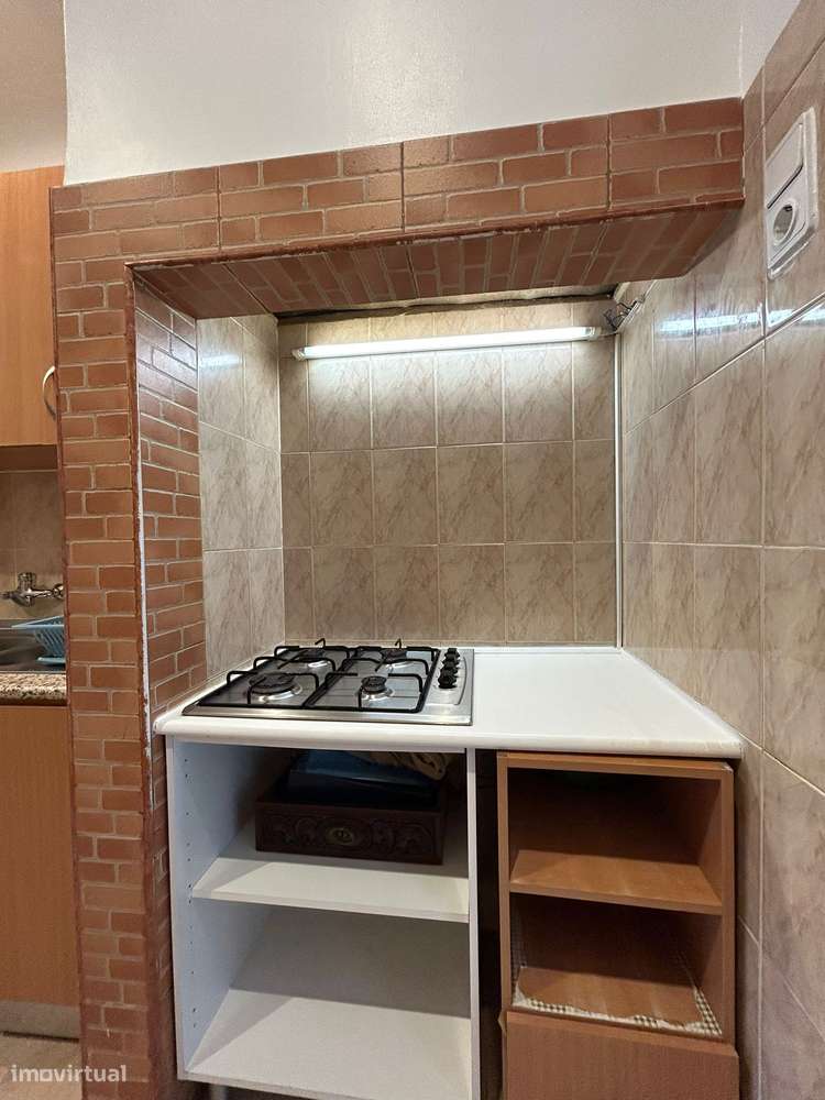 Apartamento T1+1 em Propostas Múltiplas-15
