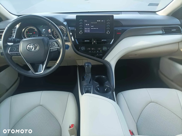Toyota Camry 2.5 Hybrid Comfort CVT - 8