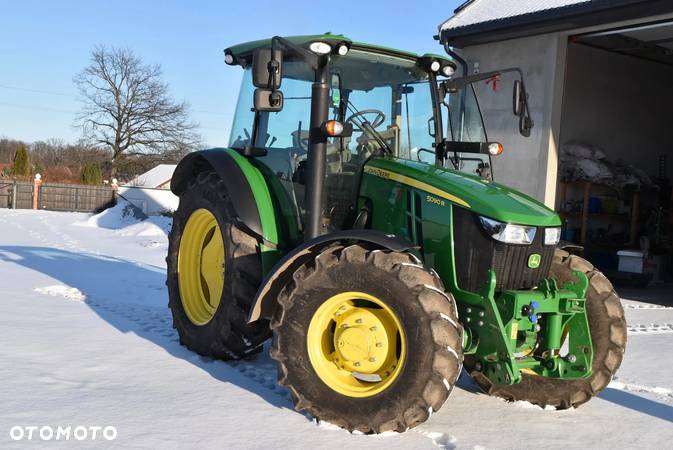 John Deere 5090R - 1