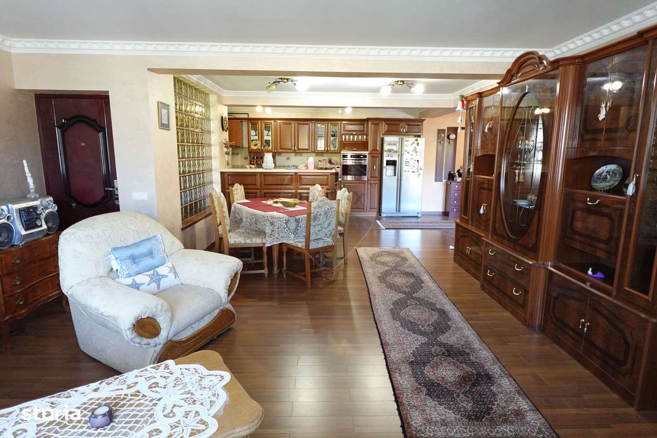 Casă cu 6 camere, de vânzare, în Baia Sprie-16