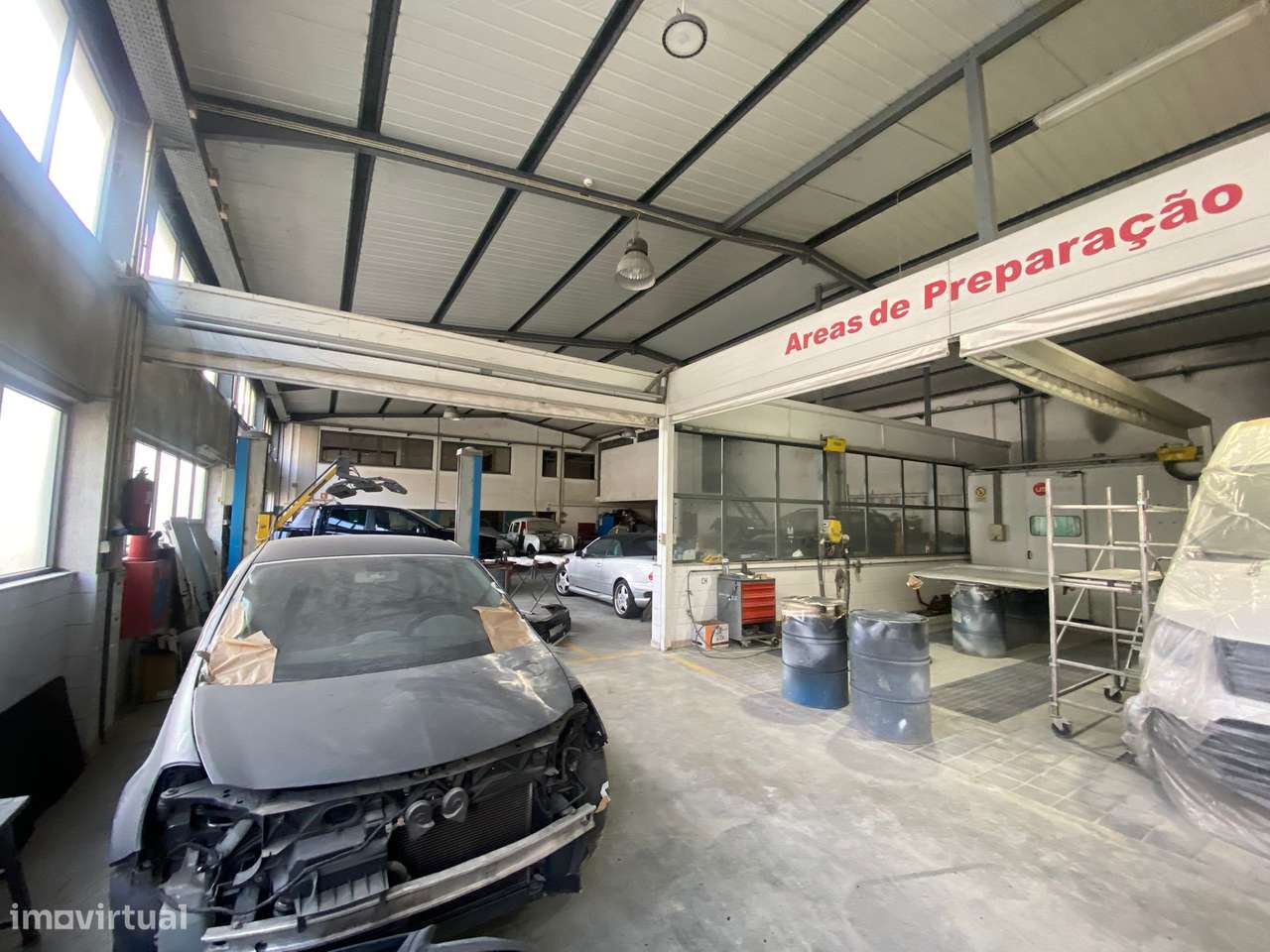 Oficina com Estufas de Pintura e Chapeiro - Grande imagem: 4/7