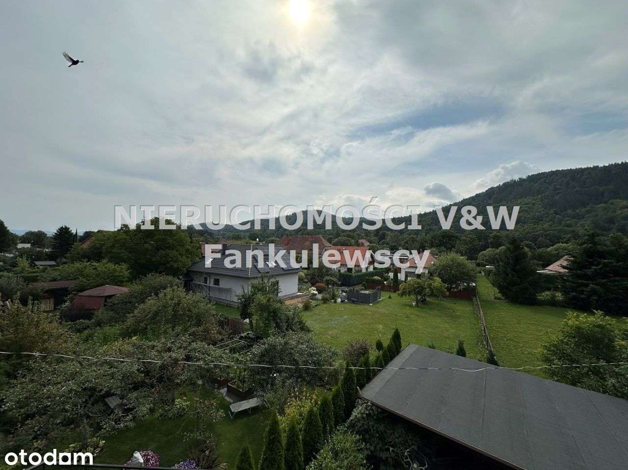 Piękny bliźniak z idealną lokalizacją i widokiem-19