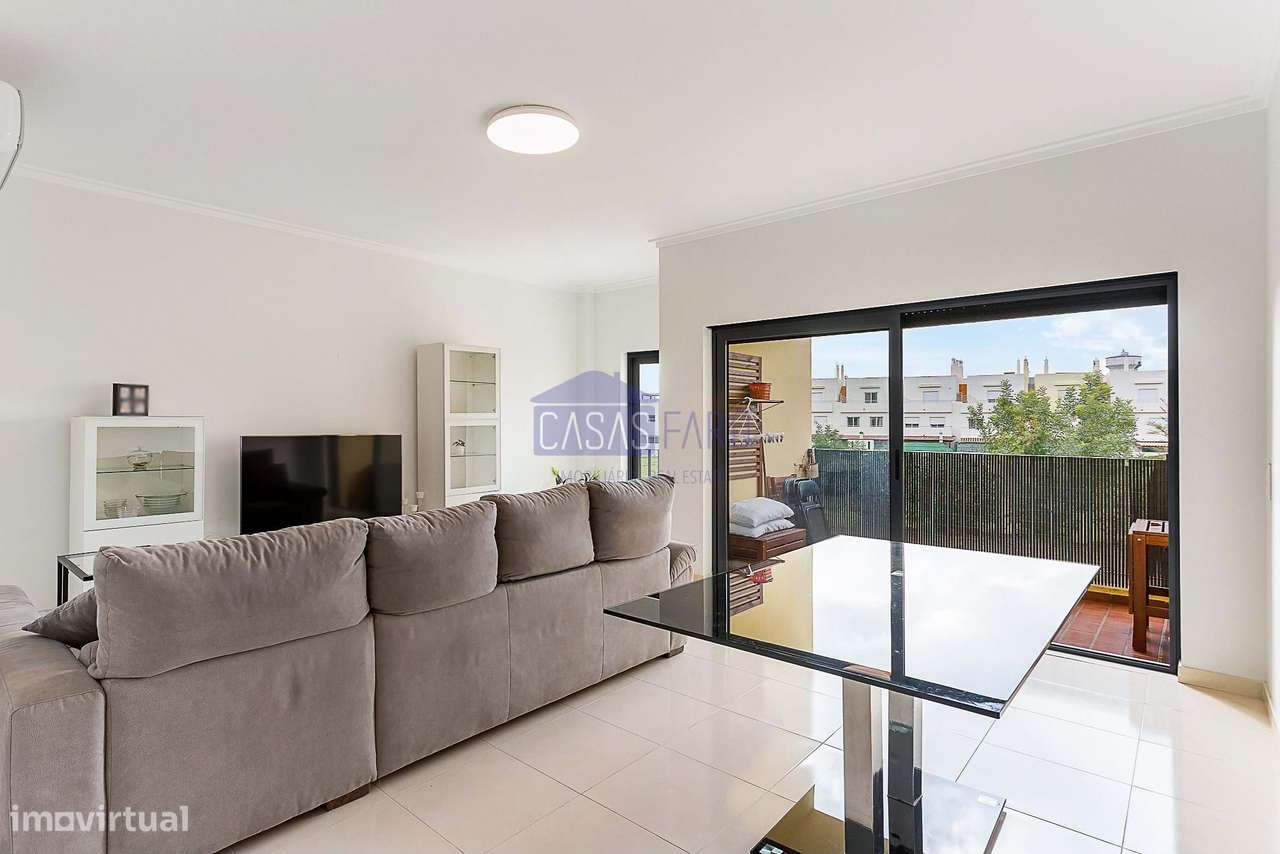 Apartamento T3 semi-novo nos arredores de Olhão na Zona Alta com estac-7