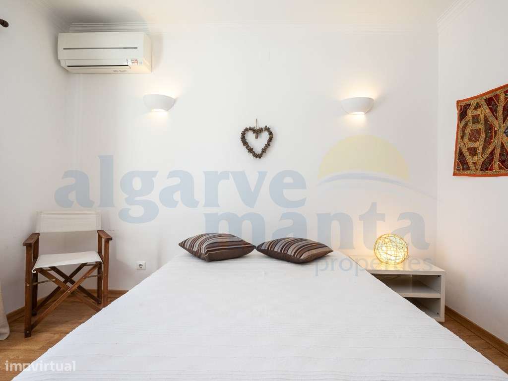 Moradia geminada T3 com Piscina Privada e Garagem - Praia da Lota-23