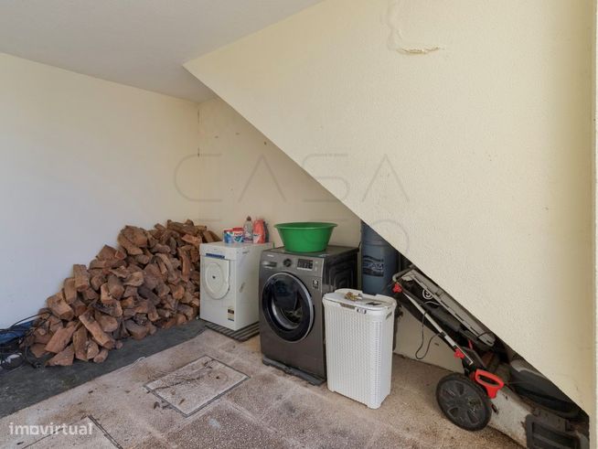 Moradia Isolada com 6 assoalhadas em lote de gaveto com jardim e pi...-24