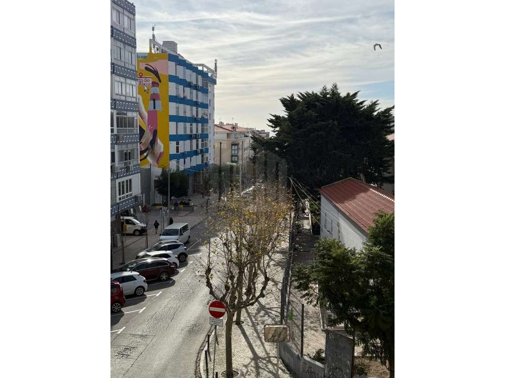 Apartamento T2 no Centro de Sesimbra-14