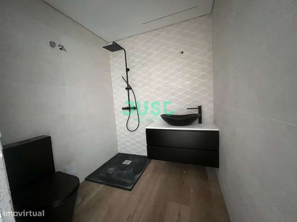 Moradia charneca da Caparica - t4 com margem e piscina quase pronta - Grande imagem: 5/21