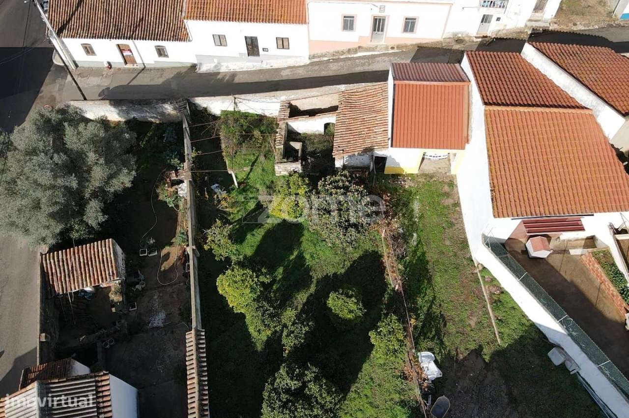 Moradia V6 no centro de São Marcos da Serra, em lote de 668m2-8