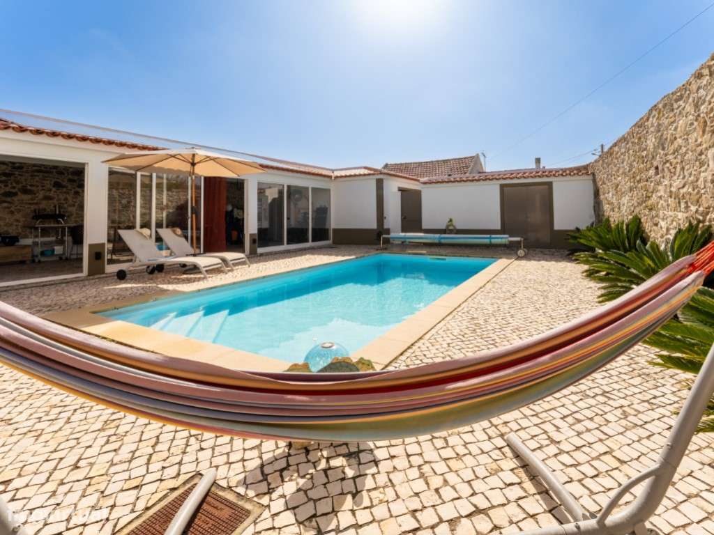 Moradia T3 com Piscina e Próxima do Mar na Serra do Bouro-25