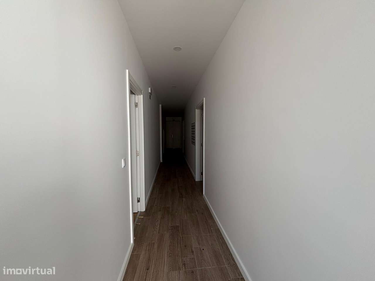 venda de magnifico prédio na Rua da Matemática (4 T0´s e 5 T1's)-22