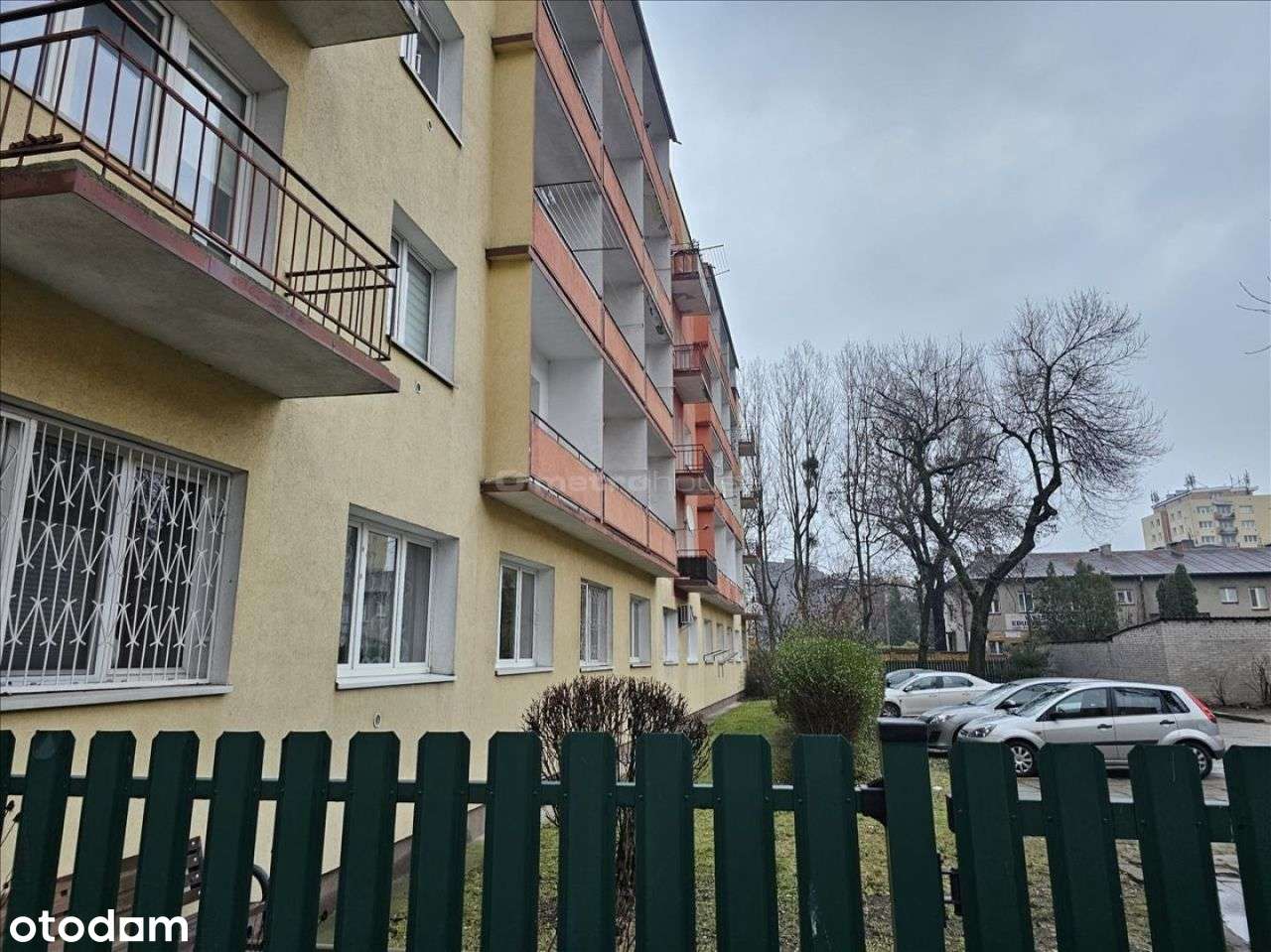 Przestronne mieszkanie w zadbanym bloku z cegły. - Pełny obrazek: 2/5