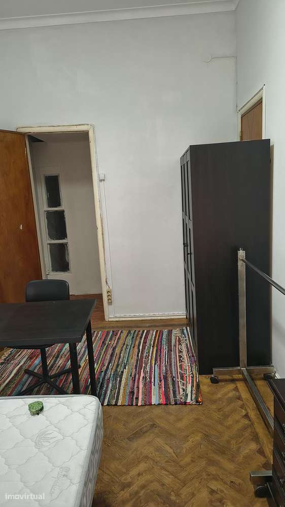 Quarto Individual Moscavide com Varanda - Grande imagem: 2/3