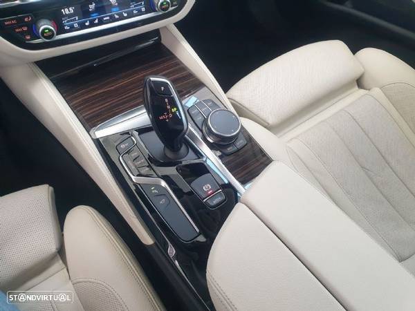 BMW 540 i xDrive Line Luxury Auto - 44