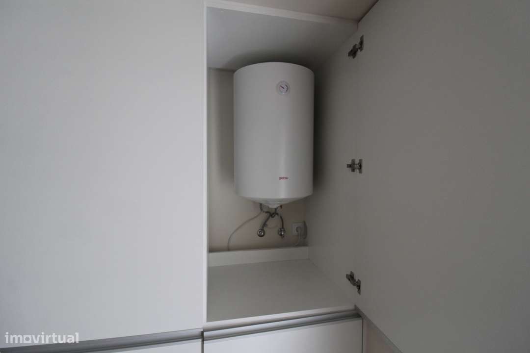 Moradia T1 geminada em Paços de Brandão - Grande imagem: 5/11