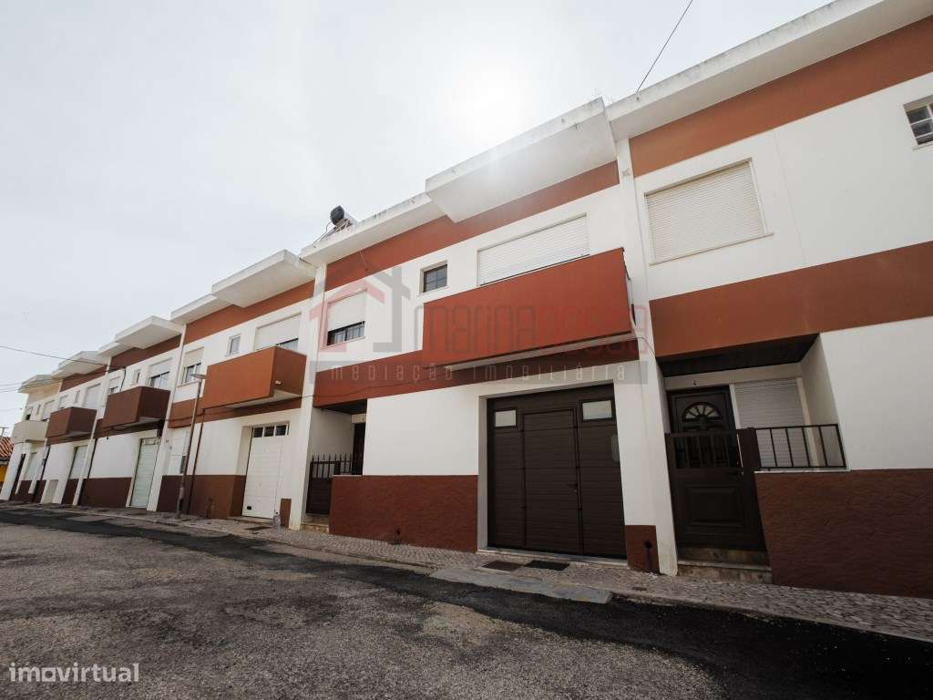 Moradia T4 com Garagem em Peniche-23