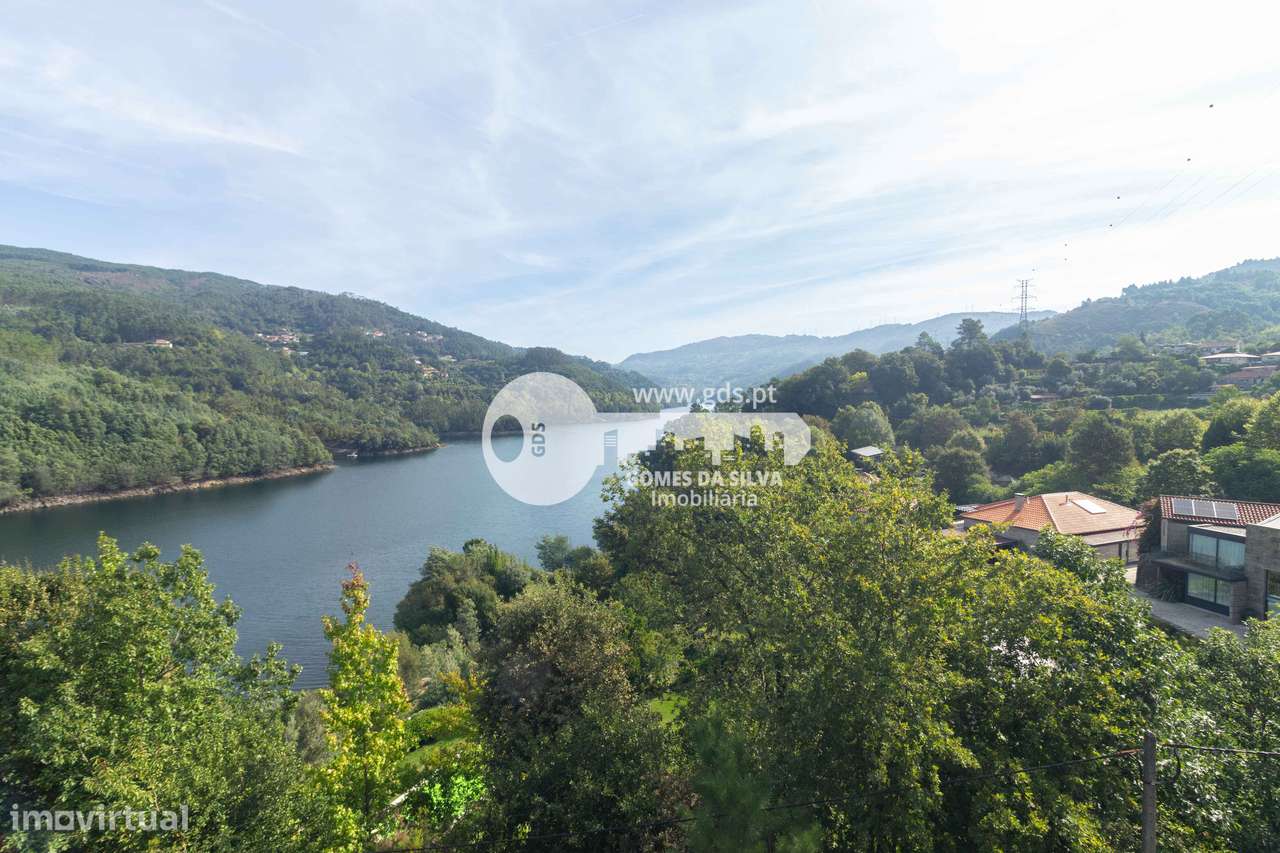 Moradia T3 com 1383m2 em Pandozes, Parada de Bouro Vieira do Minho-23