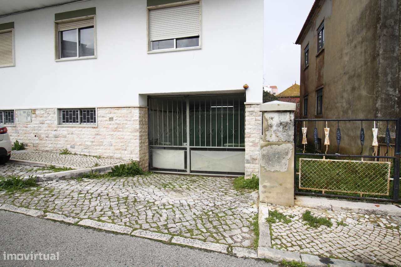 Garagem com 16m² e 2,42m de altura, localizada em Algueirão - Grande imagem: 5/5