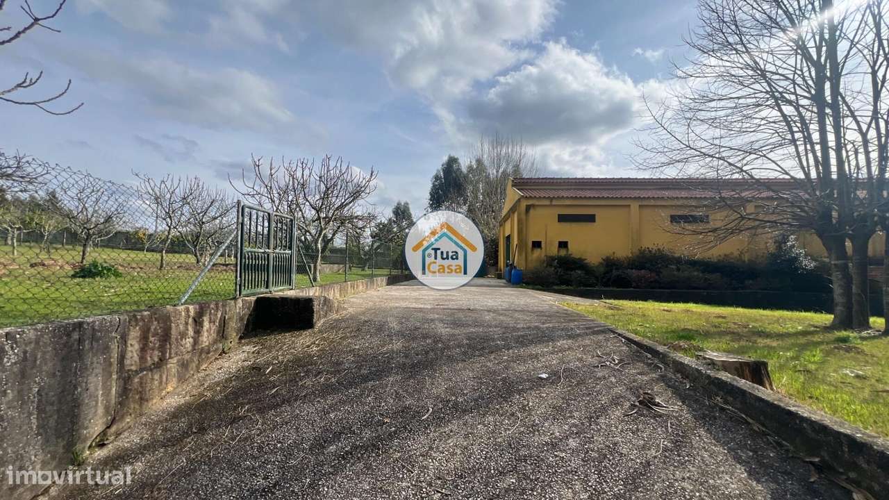 Quinta de 21.860m2 Murada com 3 Entradas, Potencial para Moradia ou Lo - Grande imagem: 2/39