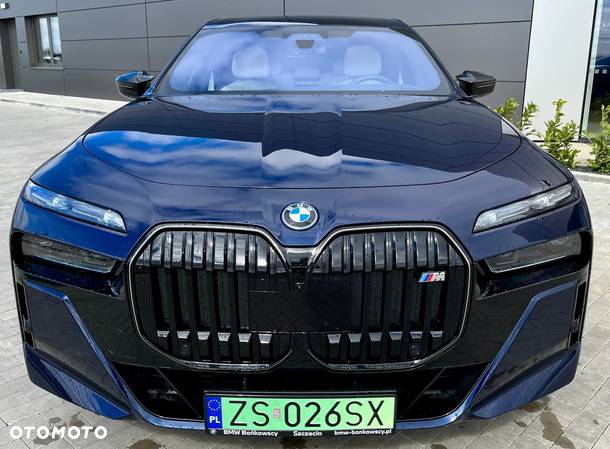 BMW i7 M70 xDrive - 6