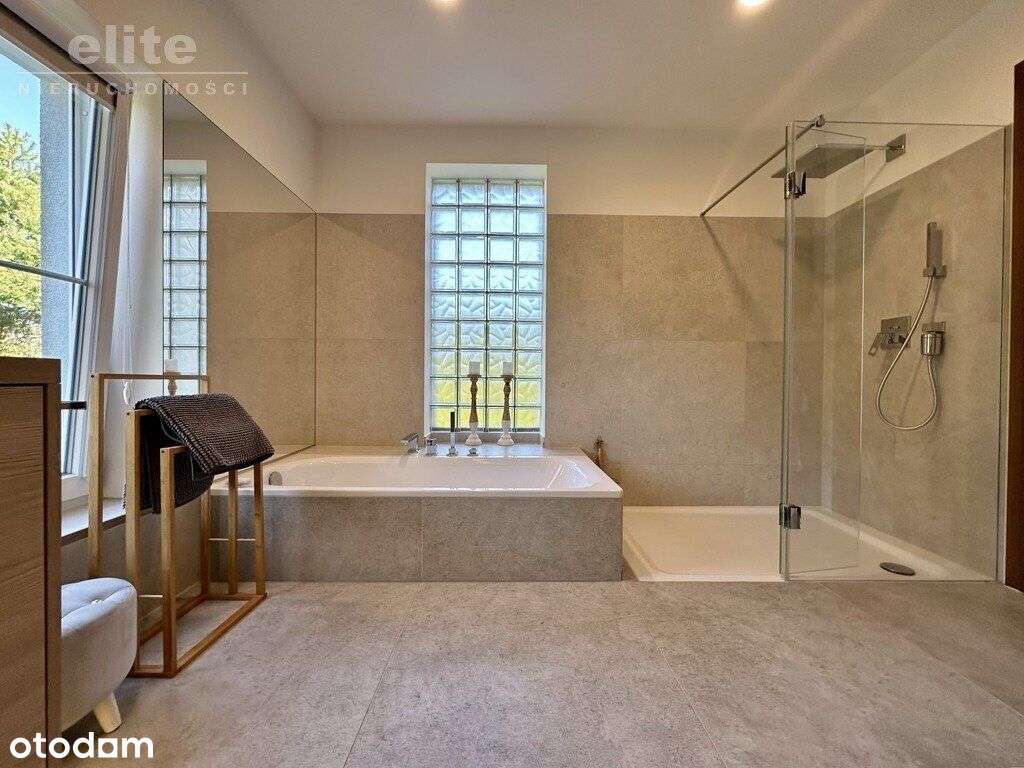 Warszewo klimatyczny dom o pow. całkowitej 330 m2-10