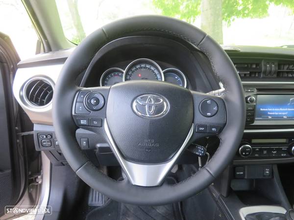 Toyota Auris Touring Sports 1.33 Dual-VVT-i Comfort - 15