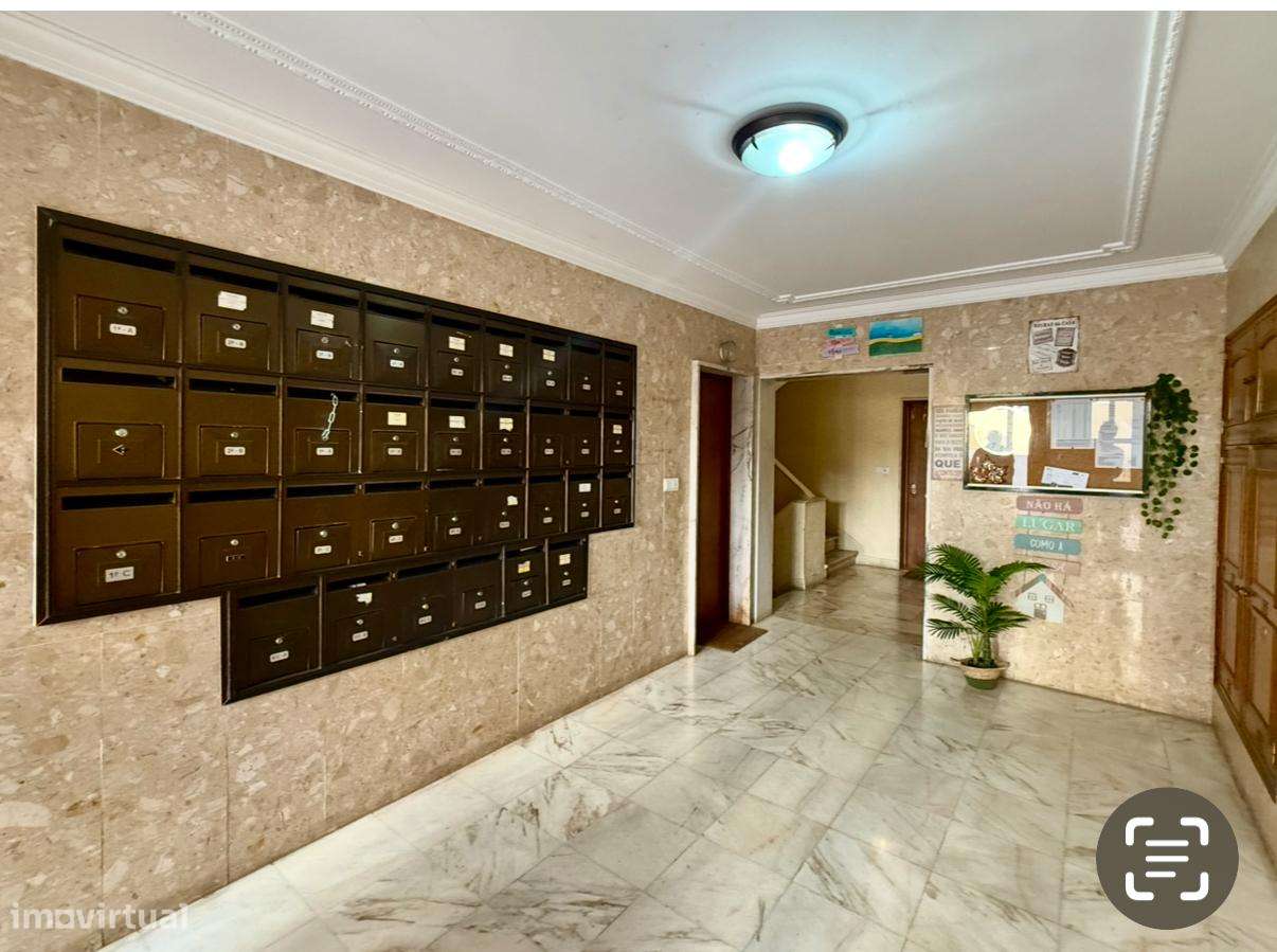 T1 com Parqueamento na Tapada das Mercês-19