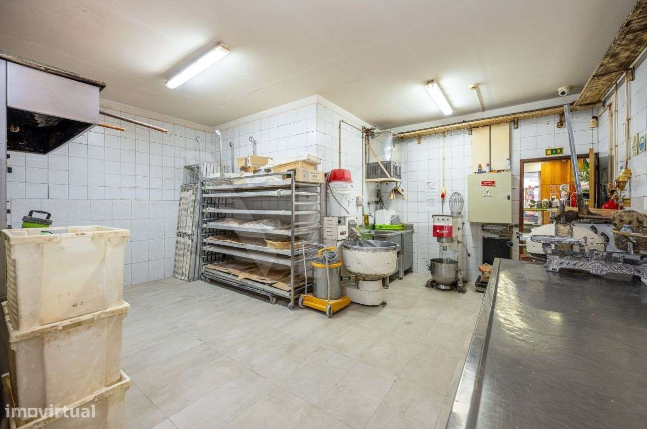 Trespasse De Pão-Quente - Confeitaria nos Altos - Maia-22