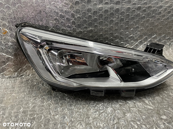 LAMPA PRAWA ZWYKŁA H7 LED FORD FOCUS MK4 JX7B-13W029AE - 3