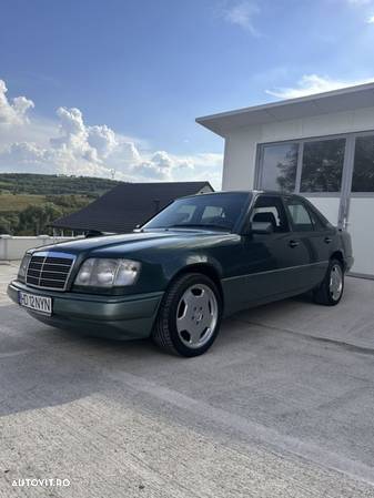 Mercedes-Benz E - 5