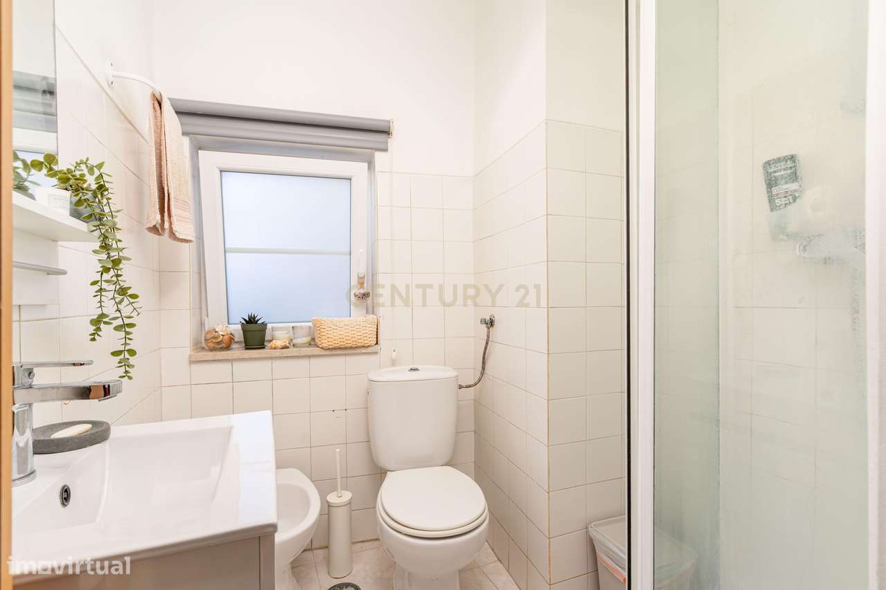 Apartamento T3 em Alfama – Autenticidade, História e Charme Lisboeta-8