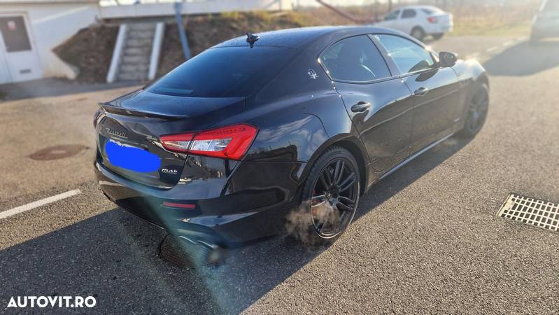 Maserati Ghibli GranSport - 5