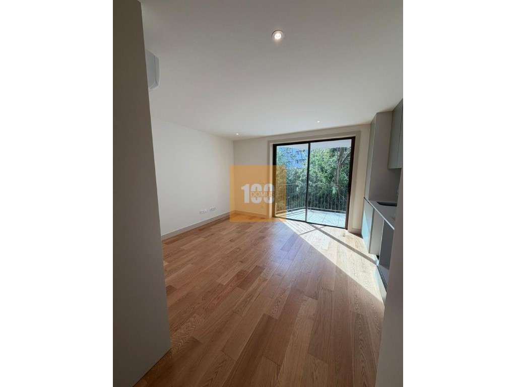 T1 com varanda - Constituição - Grande imagem: 4/15