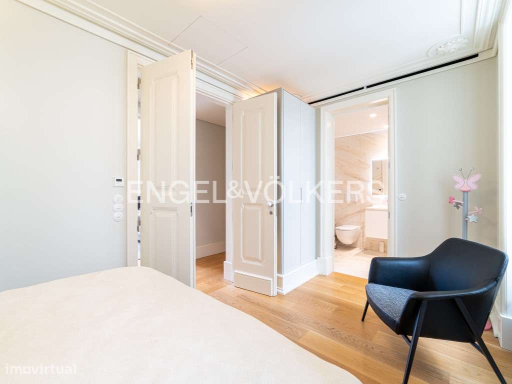 Exclusivo apartamento novo com 5 quartos (4 suites) e 4 lugares de ...-19