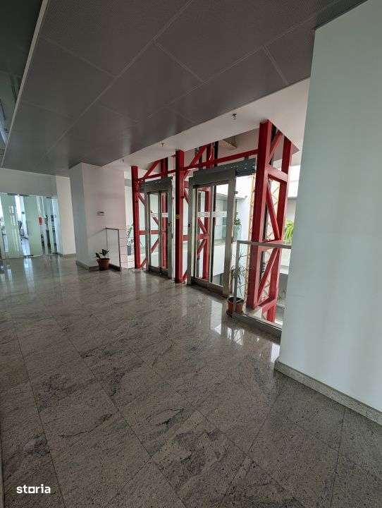 Spatiu 30AVENUE,  asigurari, consultanta , servicii - Imagine principală: 3/13