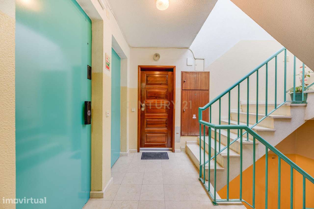 Apartamento T3 à Venda – Rio de Mouro-17