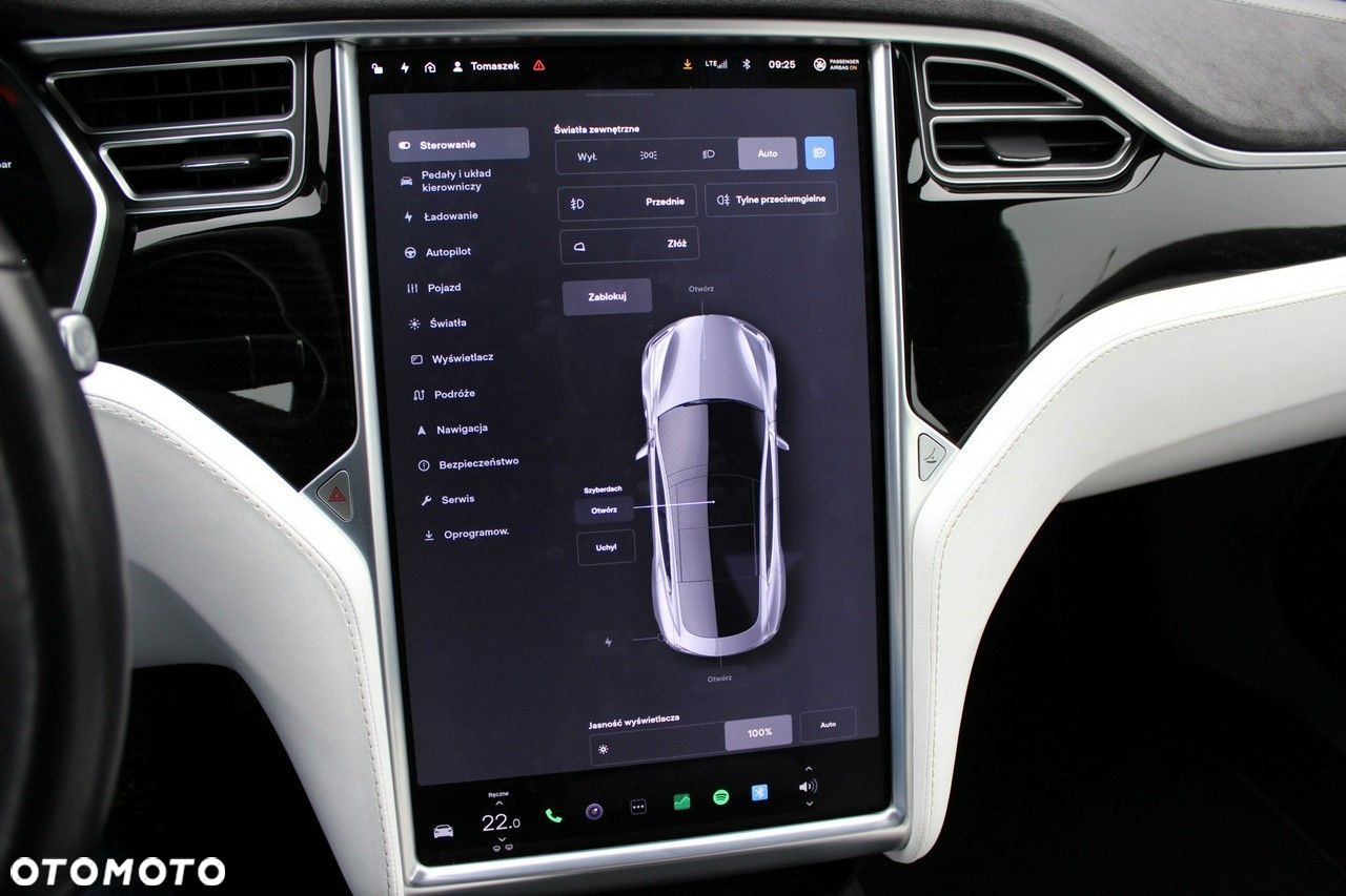 Tesla Model S Long Range Plus - 17