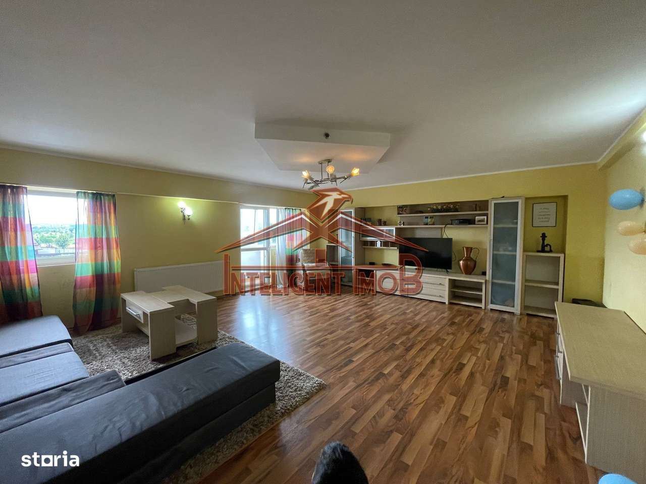 Apartament Spațios 120mp, cu 4 Camere, 2 Băi și 3 Balcoane în Făgăraș-1