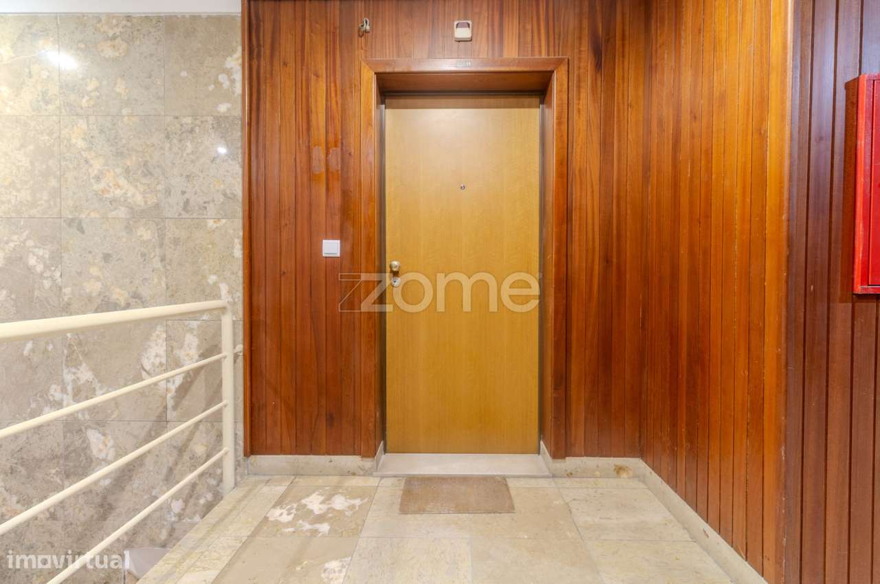 Loja convertida em habitação T0+1em Águas Santas - Grande imagem: 5/17