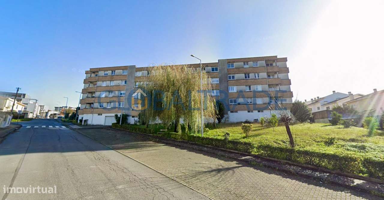 Apartamento T3 Renovado em Baguim do Monte - Grande imagem: 2/24