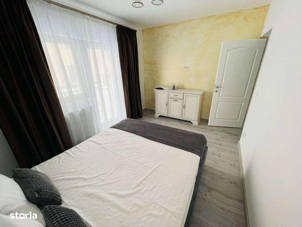 Apartament cu 2 camere, decomandat, zona Capat Cug-2
