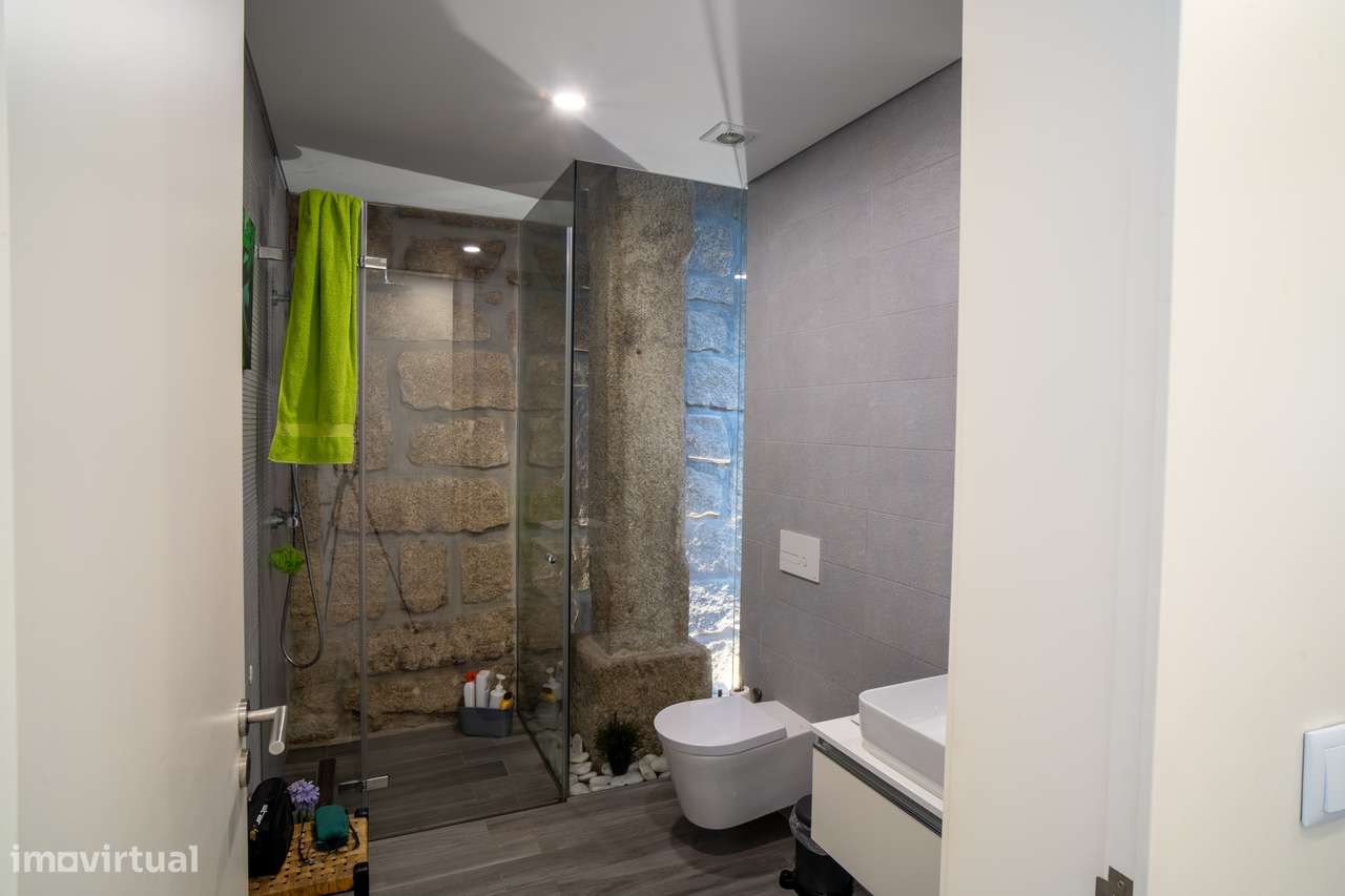 Moradia T4 no centro de Viana do Castelo | 234 m²-5