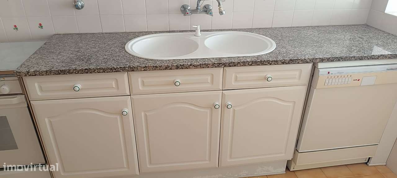 T3 em bom estado de conservação - Oportunidade! - Grande imagem: 2/39