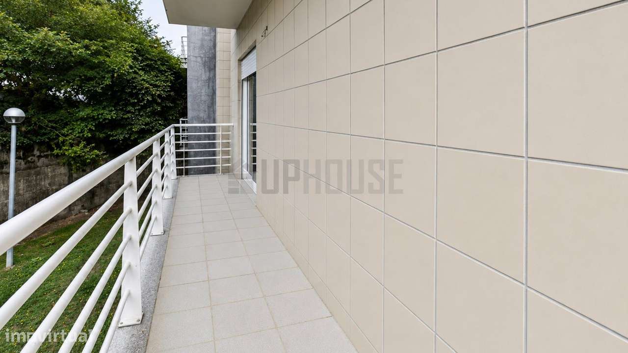 Apartamento T1 com Garagem Fechada, Junto ao Hospital-8
