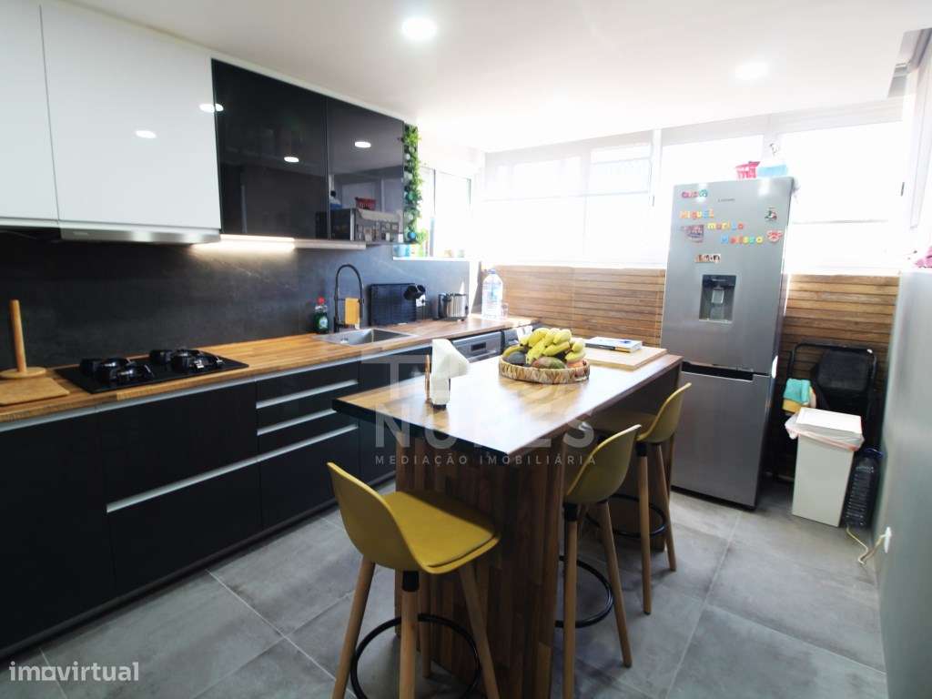 APARTAMENTO T4 - BARREIRO /CIDADE SOL-6