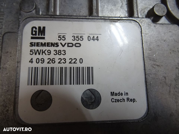 Calculator motor Opel Zafira B 1.8 benizna Z18XE din 2005 - 2