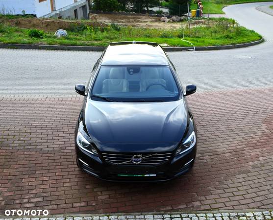 Volvo V60 D4 Drive-E Dynamic Edition (Momentum) - 1