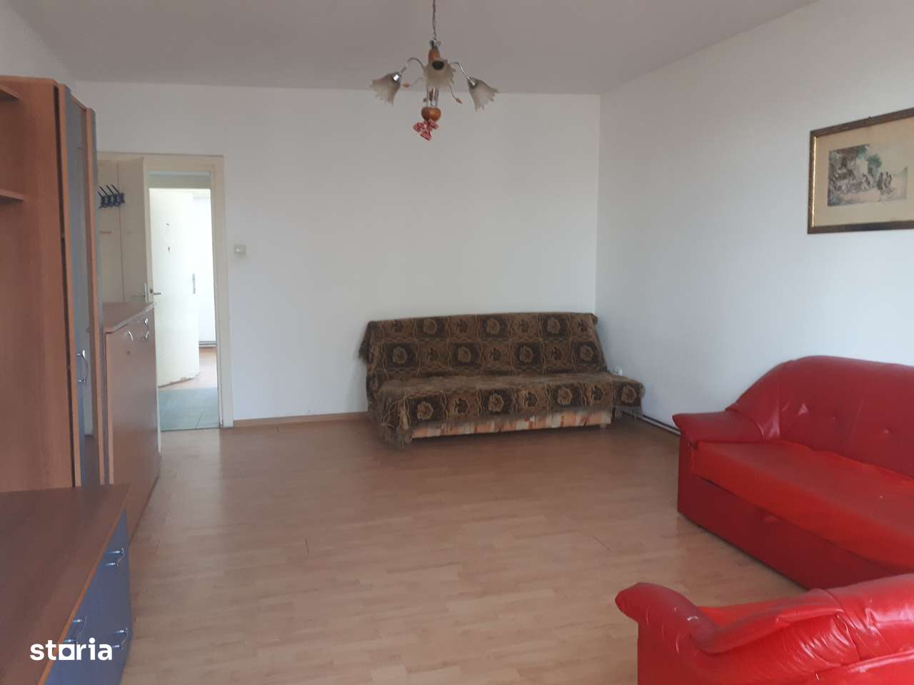 Apartament de 3 camere cu balcon și aer condiționat-4