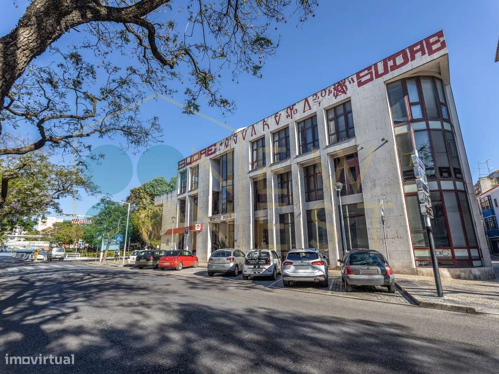 Área Nobre de 253 m² na Av. 5 de Outubro - O Maior Potencial de Con...-34