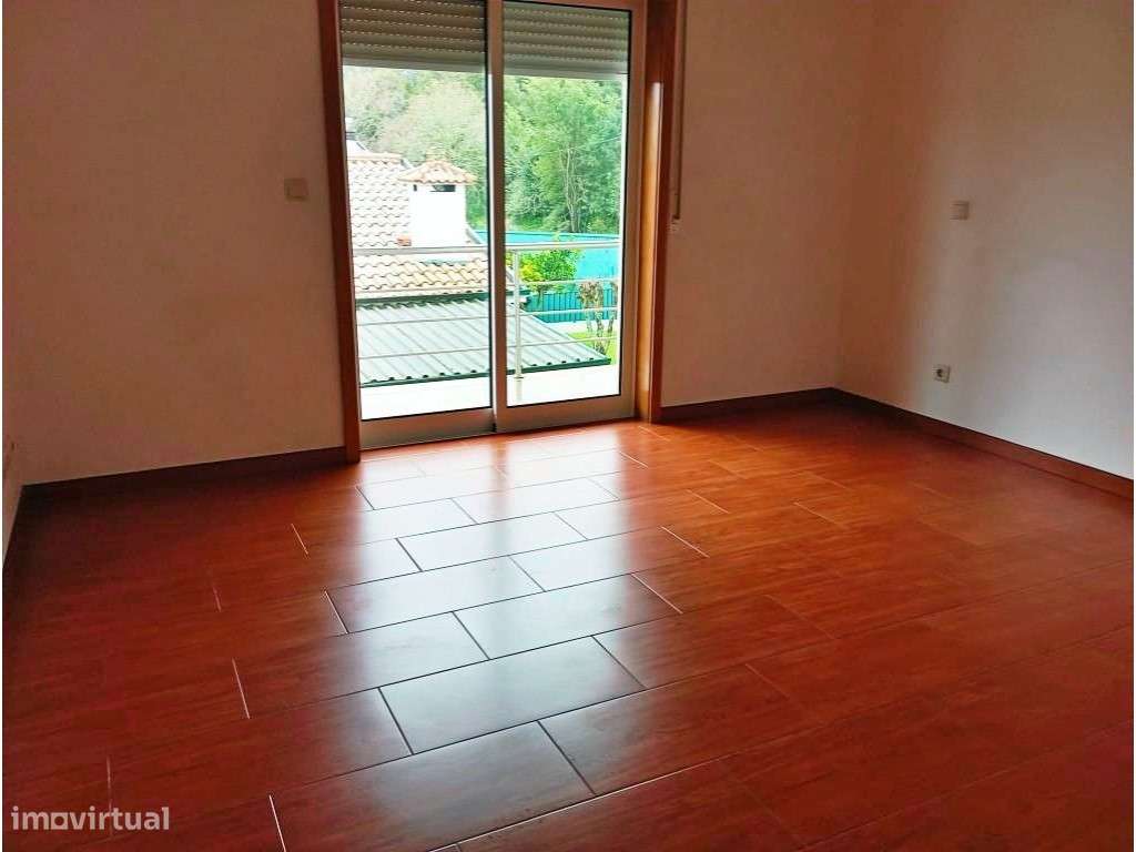 Moradia T3 em Santo Tirso - Retoma de banco-6